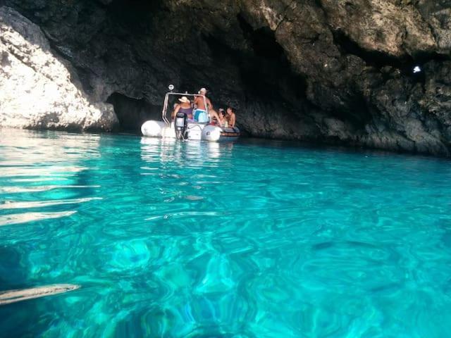 Appartamento Al Centro Di Ustica Isola di Ustica エクステリア 写真